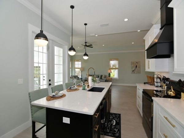 Four Bedroom Vacation Pool Home in Palm Coast Close to Beach
