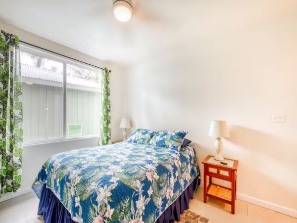 Charming Pool Vacation Home in Keaau Sleeps 8 Guests