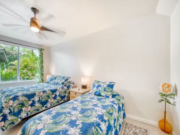 Charming Pool Vacation Home in Keaau Sleeps 8 Guests