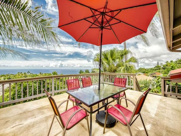 Ocean View Vacation Home in Kealakekua 9 Guests