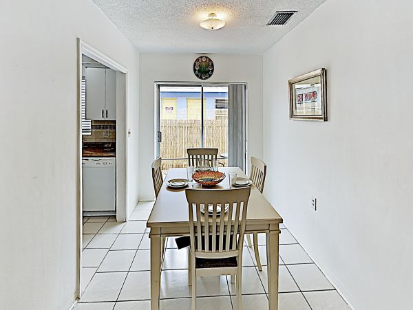Pompano Beach Condo 1027943