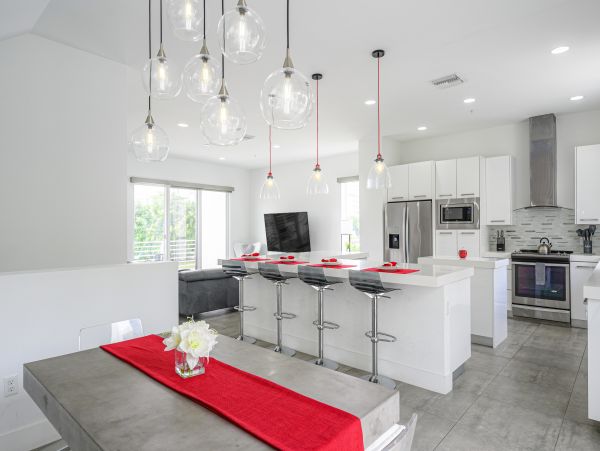 Amazing 3 min walk Pompano Beach Townhome