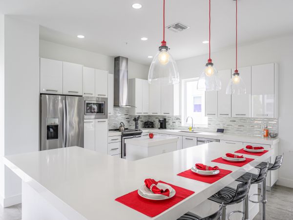 Amazing 3 min walk Pompano Beach Townhome
