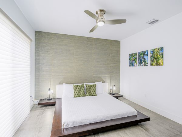 Amazing 3 min walk Pompano Beach Townhome