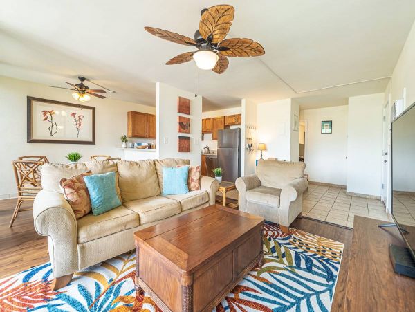 Vacation Condo Steps to Beach in Kihei Two Bedroom