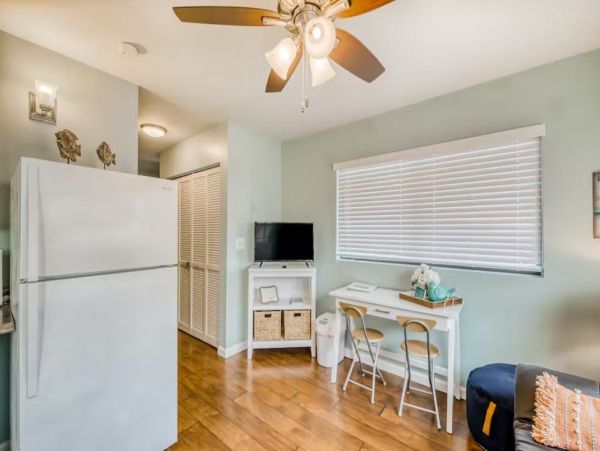 Four Bedroom Vacation Home Close to Beach in Kailua