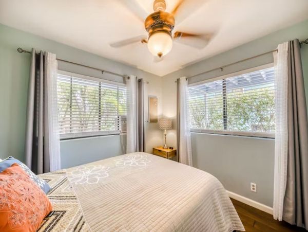 Four Bedroom Vacation Home Close to Beach in Kailua