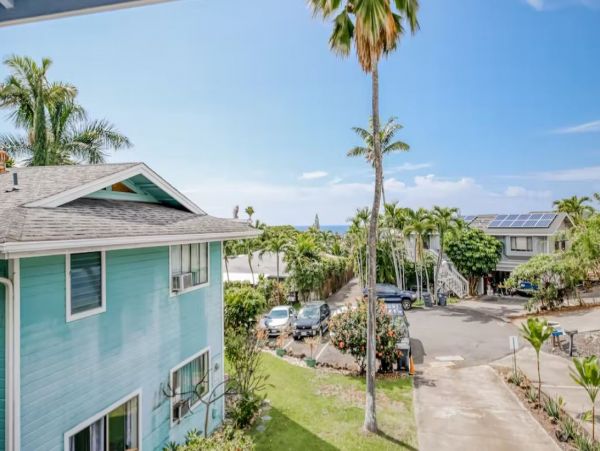 Four Bedroom Vacation Home Close to Beach in Kailua