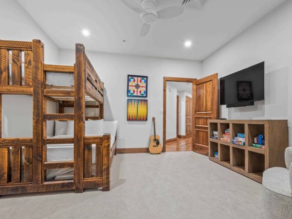 Beaver Creek Luxurious 4 Bedroom Condo Ski in Ski out