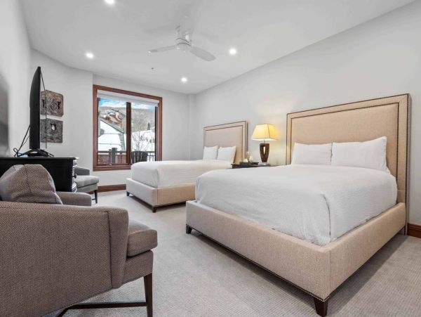 Beaver Creek Luxurious 4 Bedroom Condo Ski in Ski out