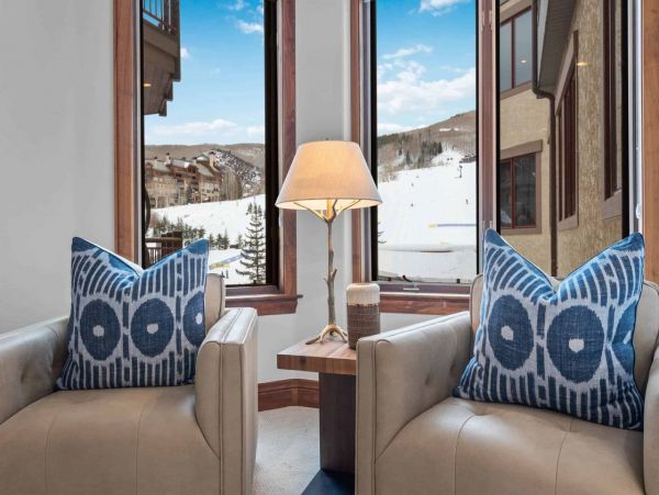 Beaver Creek Luxurious 4 Bedroom Condo Ski in Ski out