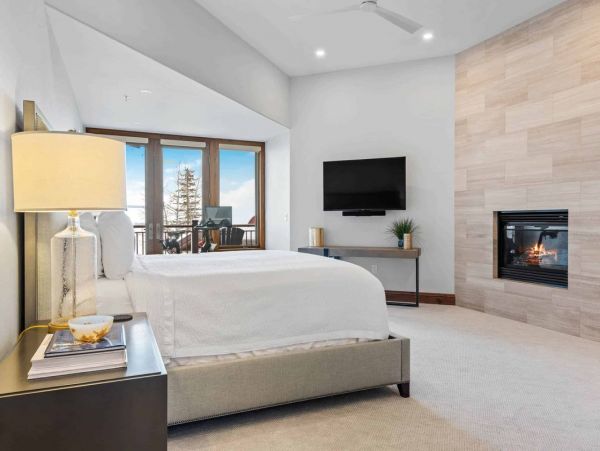 Beaver Creek Luxurious 4 Bedroom Condo Ski in Ski out