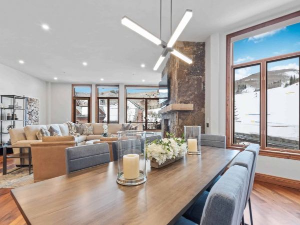 Beaver Creek Luxurious 4 Bedroom Condo Ski in Ski out