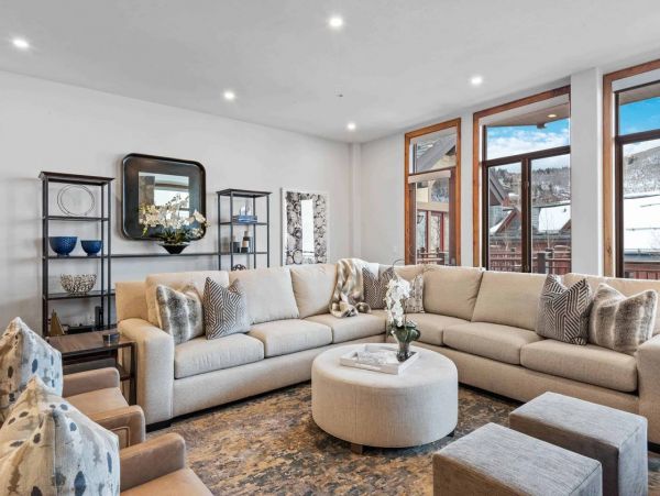 Beaver Creek Luxurious 4 Bedroom Condo Ski in Ski out