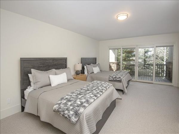 Luxury 6 Bedroom Home in Beaver Creek