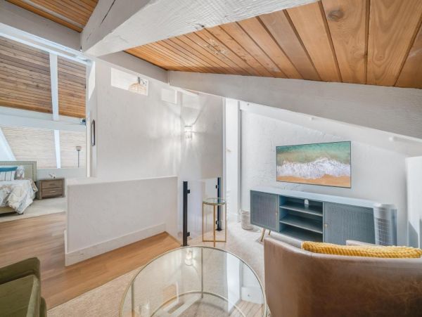 Beautiful Condo with 3 Bedrooms & Ocean Views