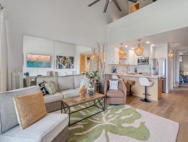 Beautiful Condo with 3 Bedrooms & Ocean Views
