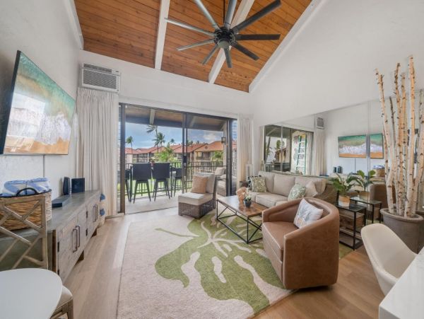 Beautiful Condo with 3 Bedrooms & Ocean Views