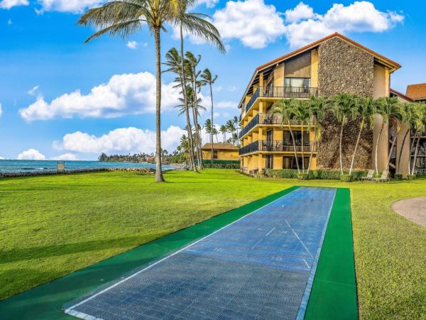Beautiful Condo with 3 Bedrooms & Ocean Views