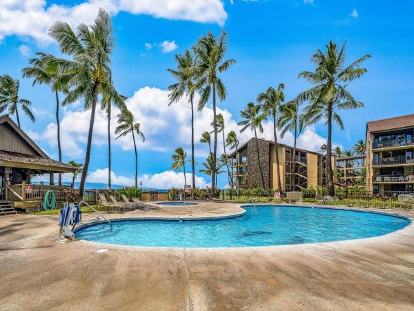 Beautiful Condo with 3 Bedrooms & Ocean Views