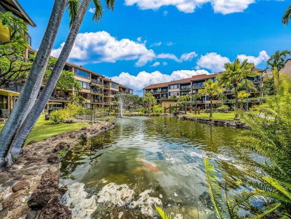 Beautiful Condo with 3 Bedrooms & Ocean Views