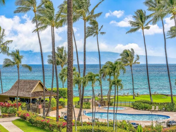 Beautiful Condo with 3 Bedrooms & Ocean Views
