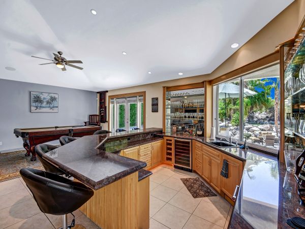 Luxury Villa with 2 Casitas & Putting Green in Palm Desert