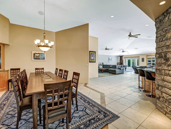 Luxury Villa with 2 Casitas & Putting Green in Palm Desert