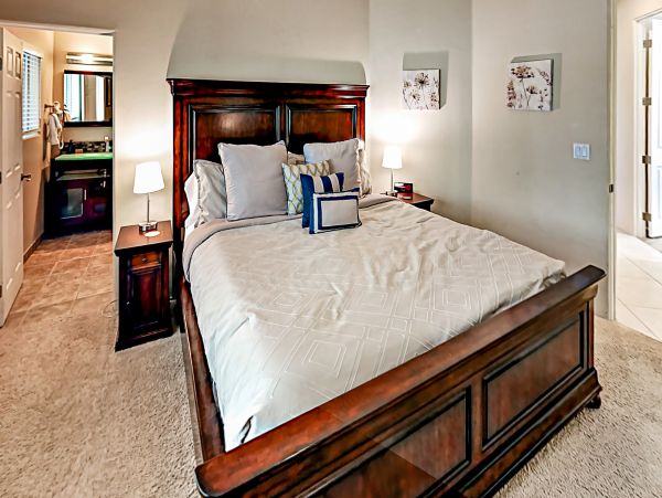 Luxury Villa with 2 Casitas & Putting Green in Palm Desert
