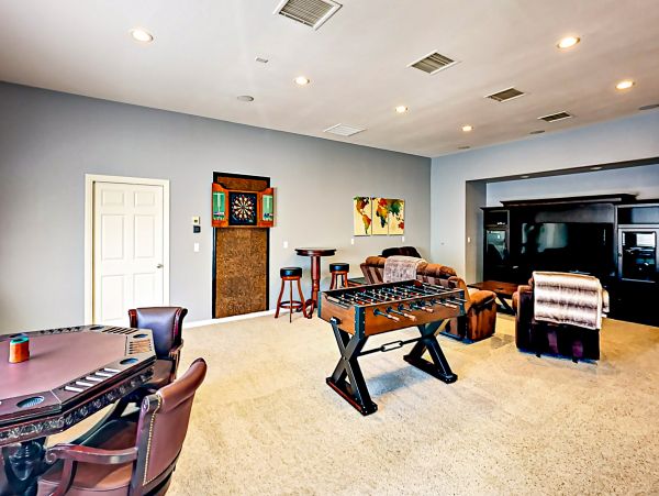 Luxury Villa with 2 Casitas & Putting Green in Palm Desert