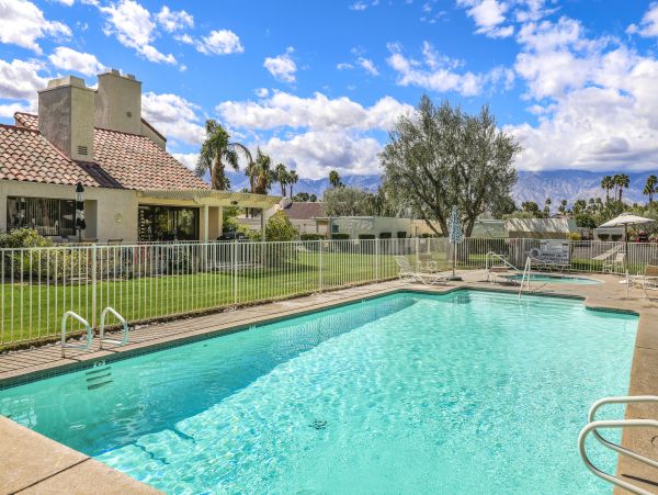 Palm Desert Home 1028010