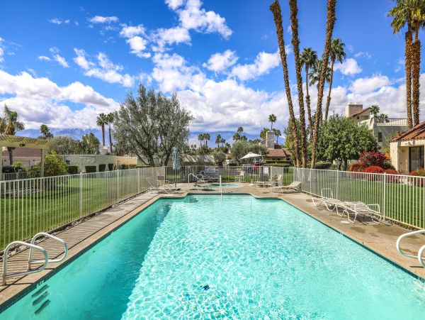 Palm Desert Home 1028010