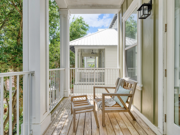 Beautiful & Cozy 4 Bedroom Vacation Home