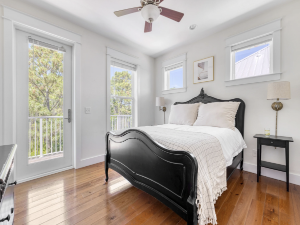 Beautiful & Cozy 4 Bedroom Vacation Home