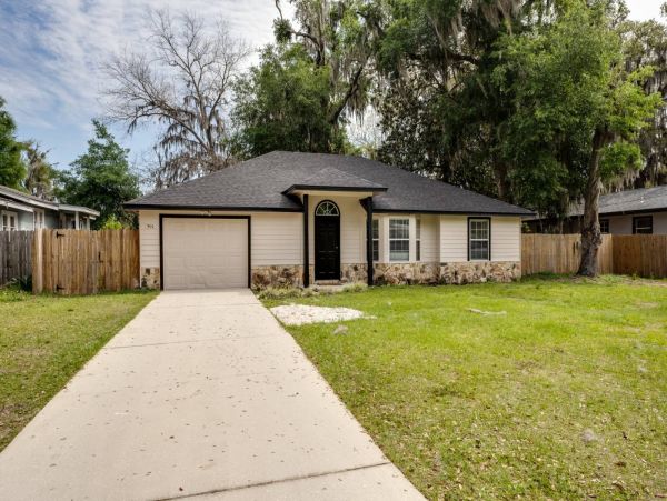 St. Augustine Home 1028045