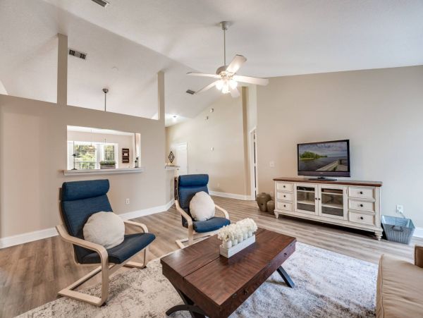 St. Augustine Home 1028045