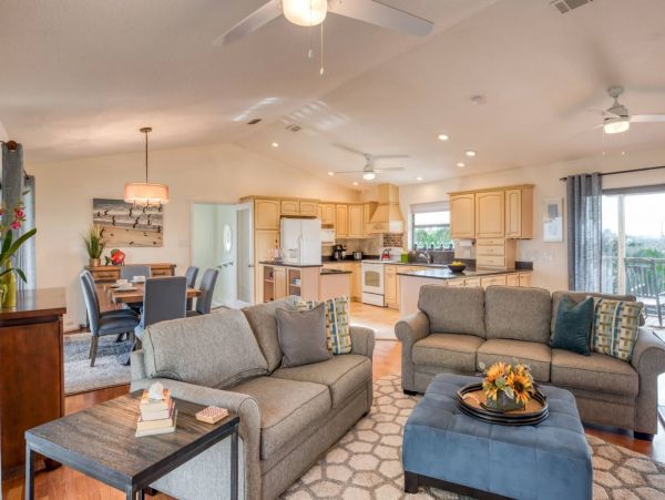St. Augustine Home 1028048