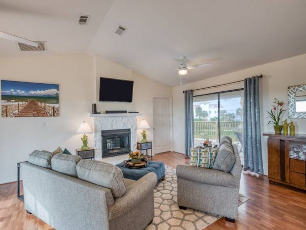 St. Augustine Home 1028048