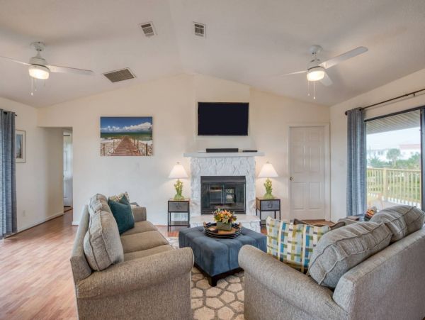 St. Augustine Home 1028048