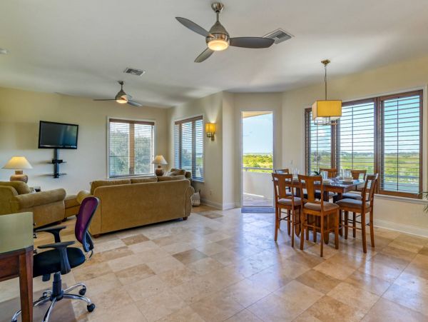 St. Augustine Home 1028049