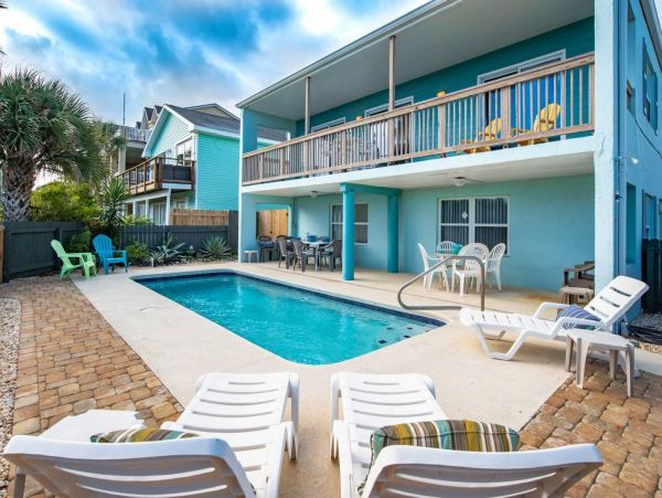 St. Augustine Home 1028051