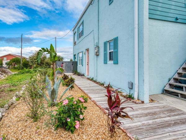 St. Augustine Home 1028051