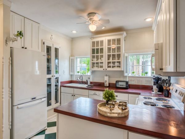 St. Augustine Home 1028055