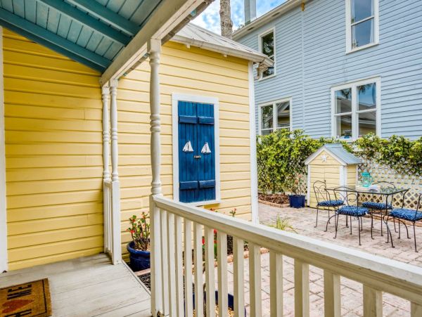 St. Augustine Home 1028055