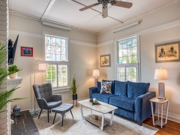 St. Augustine Home 1028055