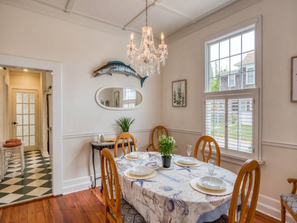 St. Augustine Home 1028055