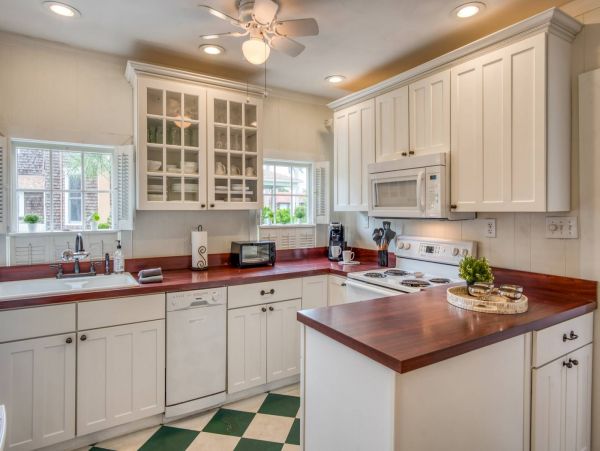 St. Augustine Home 1028055