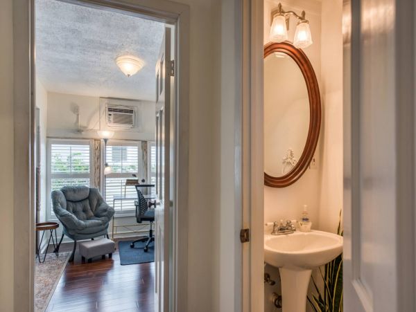 St. Augustine Home 1028055