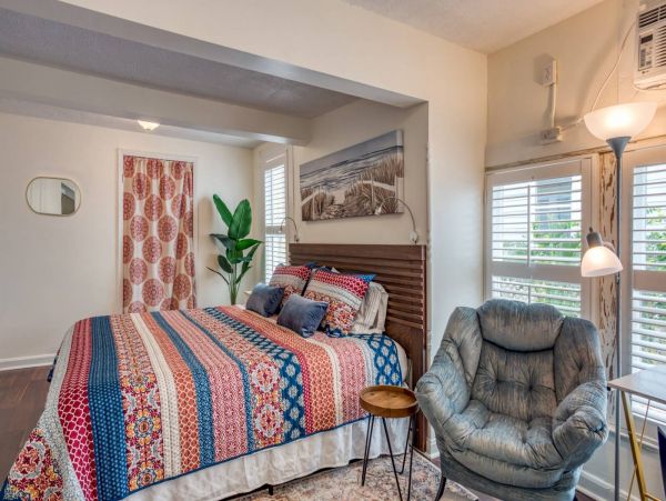 St. Augustine Home 1028055