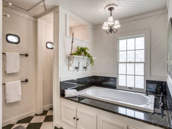 St. Augustine Home 1028055